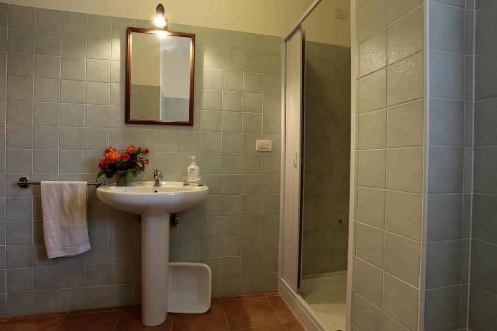 Large Single Room,238891545:JPEG